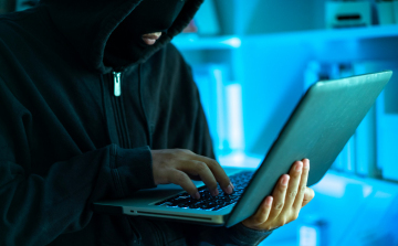 Porcelánt rendelt volna a nő, de eltűnt a pénzével az eladó