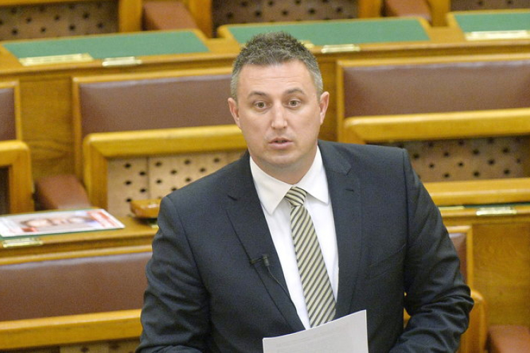 A Blikk szerint Győrffy Balázs több hitelt fizet, mint amennyi jövedelme van