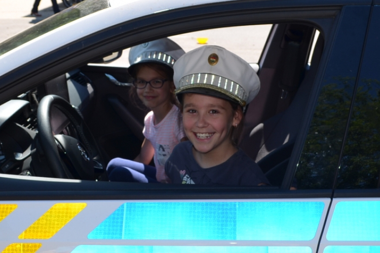 Gyermeknapon és majálison is várja a gyermekeket a rendőrség