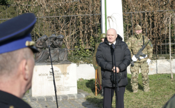 A doni hősökre emlékeztek Pápán