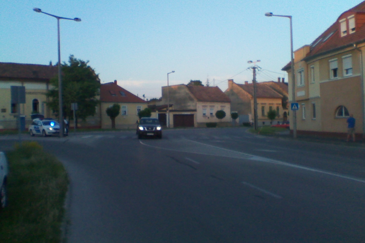 Idős nénit gázoltak el a zebrán