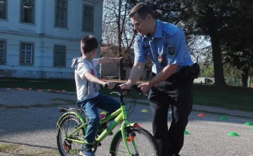 Iskolarendőr foglalkozás Lovászpatonán