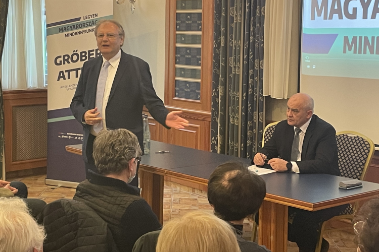 Hiller István Pápán: Gyermekközpontú oktatási rendszerre van szükség!