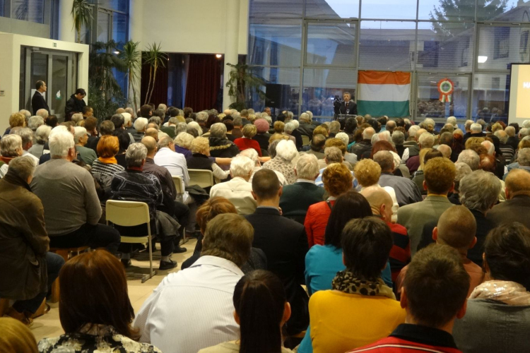 Kövér László Pápán: Életünk egyik legfontosabb napja lesz április 8-a