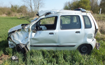 Bódultan vezetett, árokban kötött ki a 24 éves pápai sofőr 