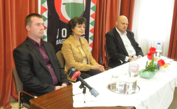 Kampányzáró nagygyűlést tartott a Jobbik Pápán