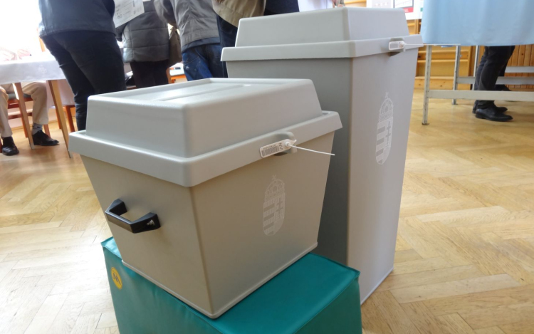 8 százalékkal többen mentek el 13 óráig szavazni, mint négy éve