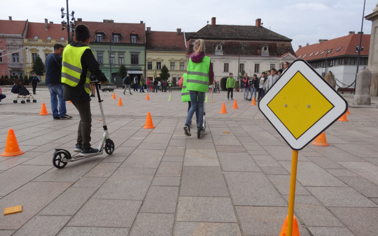 Autó nélkül is lehet - Játékos programok az Autómentes Napon