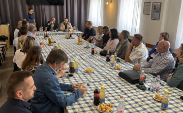 Vállalkozói fórumot tartott a Pápa és Térsége Ipartestület Ujvári Szilvia országgyűlési képviselővel