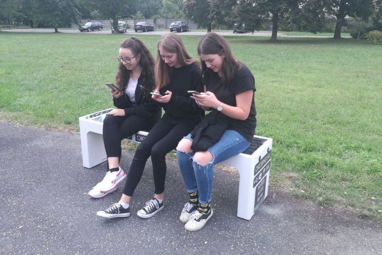 Új okospadok kerültek Pápára