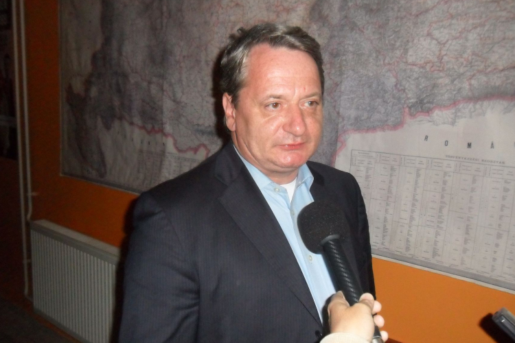 Kovács Béla Pápán: Nem vagyok James Bond!