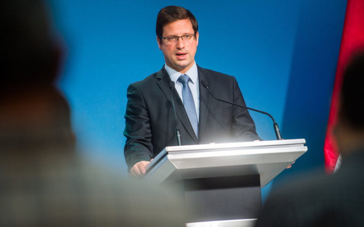 Maradnak a korlátozások március 1-ig!