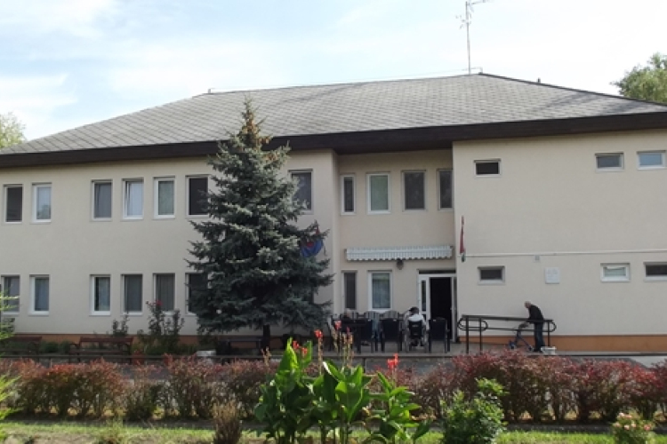 Megérkezett a Teveli úti idősek otthonának három munkatársának teszteredménye