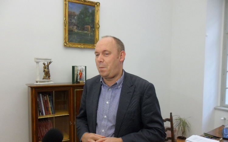 Kampeni delegáció érkezett Pápára