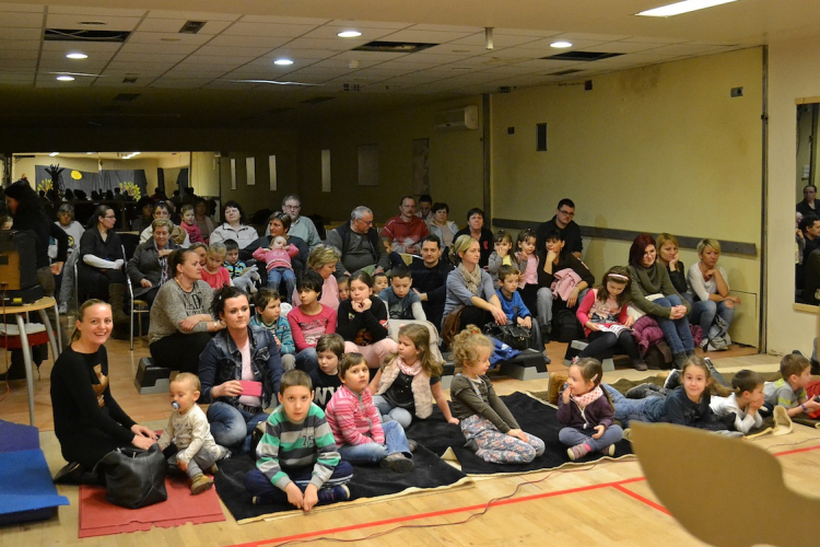 Teltházas mesedélután a Diamondban