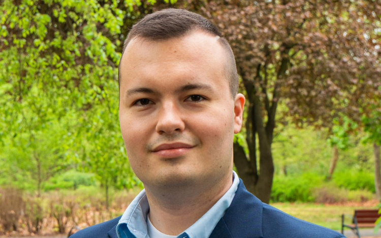 A DK jelöltje szerint a Fidesz magára hagyta a várost és a térséget