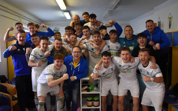 Simán nyerte a rangadót a Perutz!