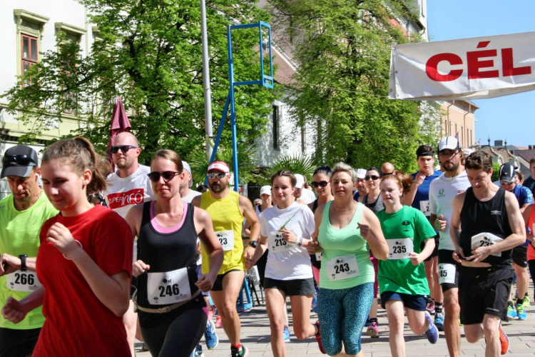 Több százan futottak az elhunyt Refis igazgatók tiszteletére