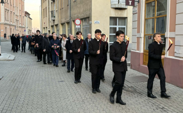 A kommunista diktatúrák áldozataira emlékeztek Pápán