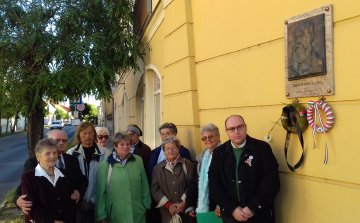A hősöknek főhajtás, az élőknek felelős elkötelezettség