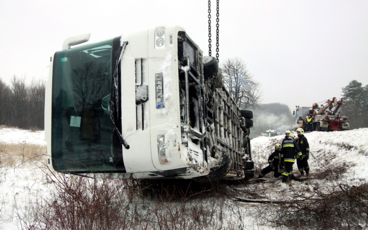 Jól vannak a buszbaleset sérültjei!