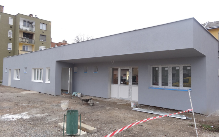 Hamarosan elkészül az orvosi rendelő felújítása a Huszáron