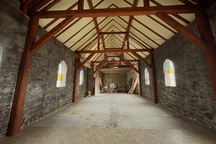 Megérkezett az orgona Varnus Xavér mezőlaki templomába