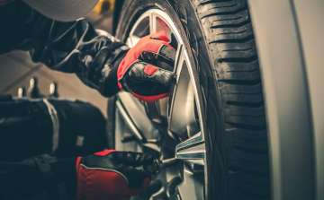 Nyári-téli gumicsere az elektromos autókon