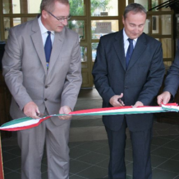 Átadták a könyvtár új épületét