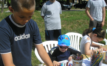 Rendőrök az örömfutáson és a lakótelepi napon