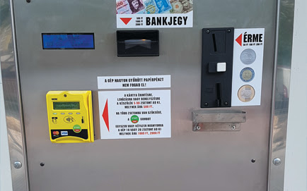 Vizet folyatott az autómosó pénzbedobó nyílásába, több százezres kárt okozott