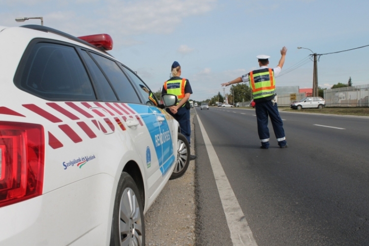 ORFK: egy hét alatt több mint kétezer helyszíni bírságot szabtak ki az autóvezetőkre
