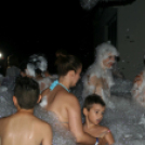 Éjszakai Fürdőzés a pápai Várkertfürdőben