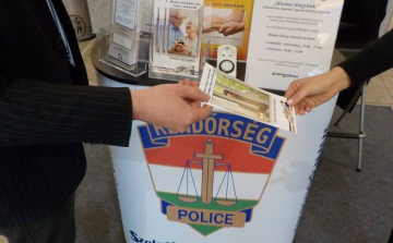 Pápán is házhoz megy a rendőrség