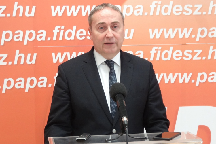 Hat év alatt két és félszeresére nő az egészségügyi szakdolgozók bére