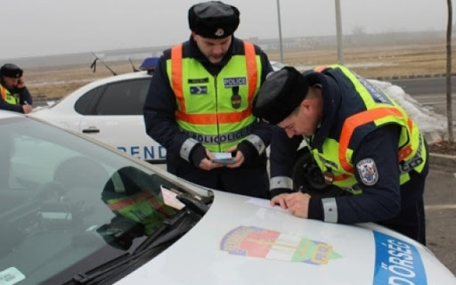 Vezetői engedély nélkül közlekedett a férfi, a rendőrök eltiltották a vezetéstől