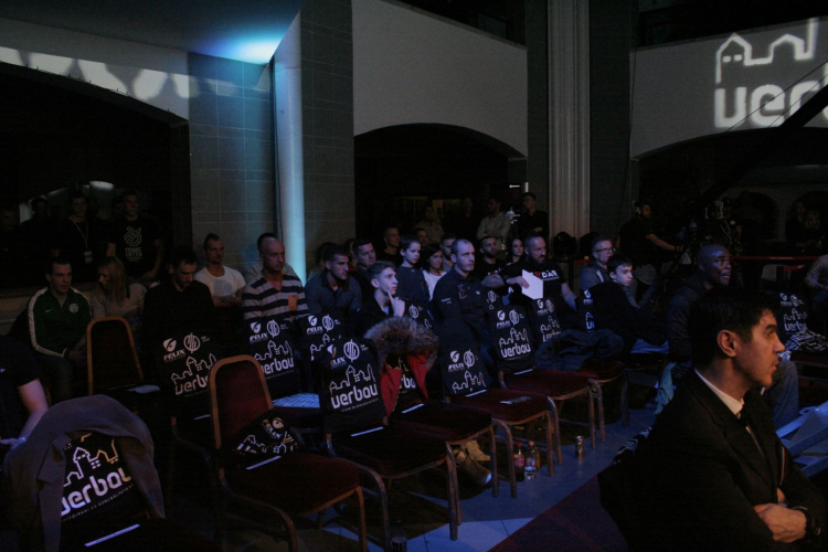 Brutális pofonok a pápai boxgálán