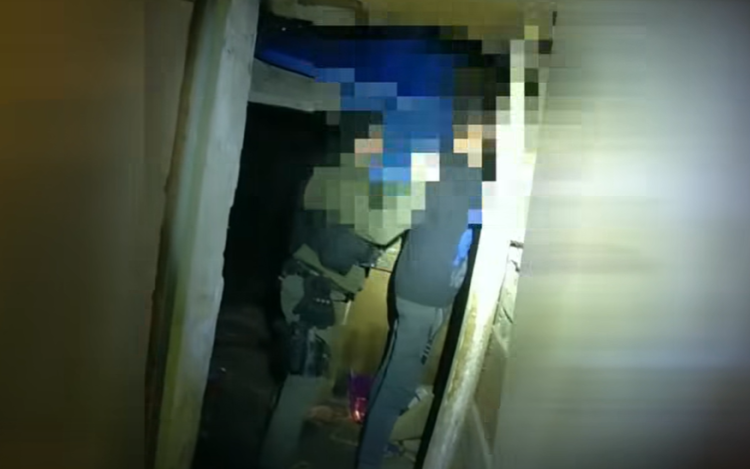 Az egyik Pápa környéki faluban fogtak el a rendőrök egy körözött személyt - Videó