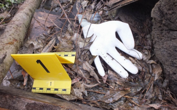 Betörtek a lovászpatonai dohányboltba, majd értékesítették a lopott árut