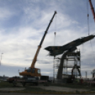MiG-21 Emlékmű - Pápa - A gép emelése