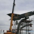 MiG-21 Emlékmű - Pápa - A gép emelése
