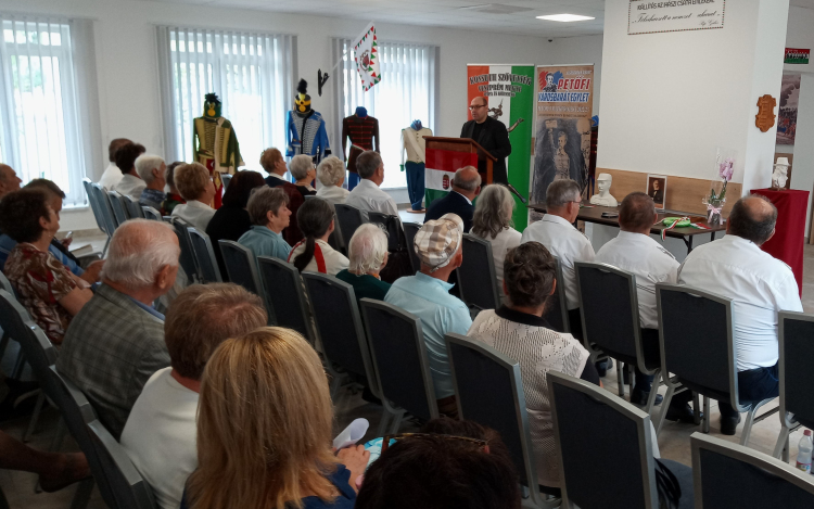 Lajos napi Kossuth-minikonferencia Ihászon (I.)