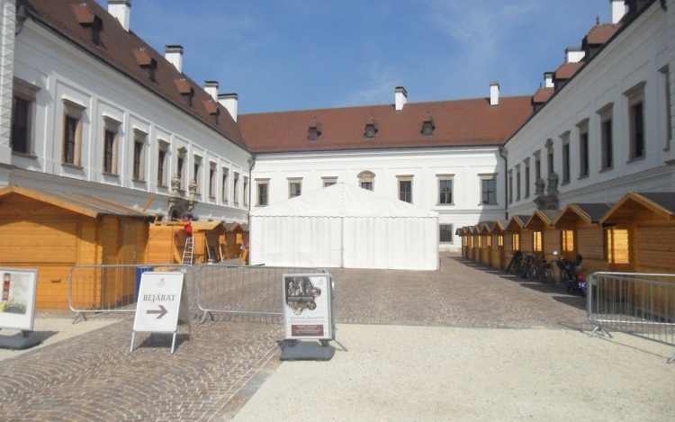 Szerdán kezdődik a borfesztivál