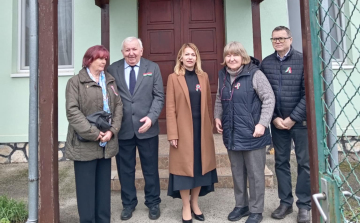 Névadó ünnepség Pápadereskén