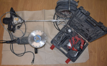 A pápai rendőrök még aznap elfogták a gépkocsitolvajt