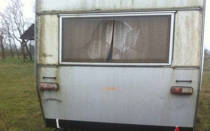 Megrongálták a lakókocsit, lezárult a nyomozás