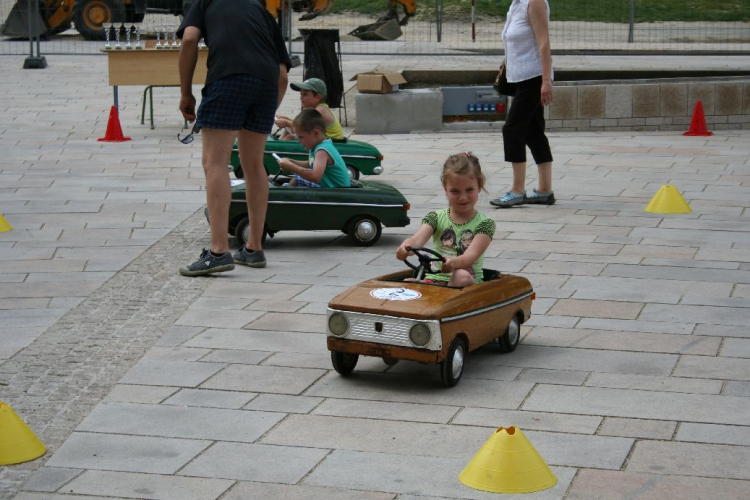 1. Pápai Pedálos Moszkvics Verseny - Pápai Játékfesztivál 2013