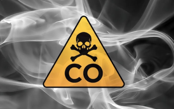 Két idős ember életét mentették meg a pápai rendőrök!