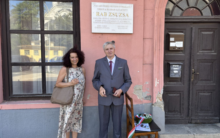 Rab Zsuzsa születésének centenáriumára emlékeztek Pápán
