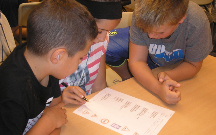 Közlekedésbiztonsági vetélkedő a nyári táborban